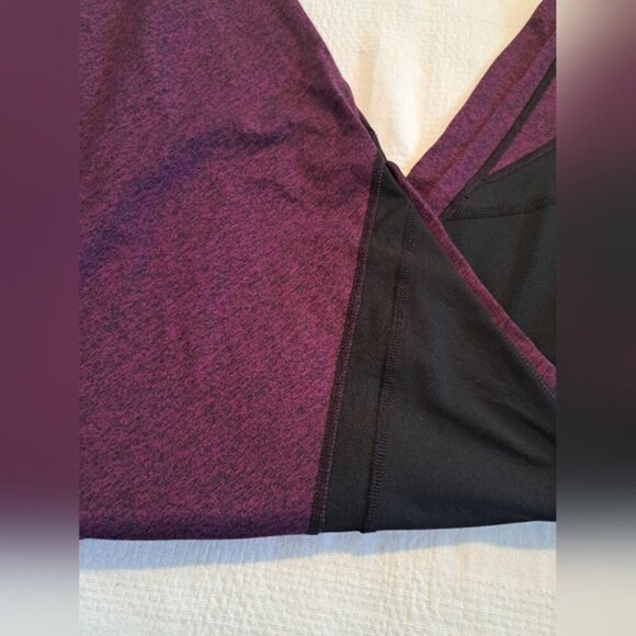 Livi Active women's size 18/20 purple & black leggings, mesh inlay EUC - Picture 2 of 6